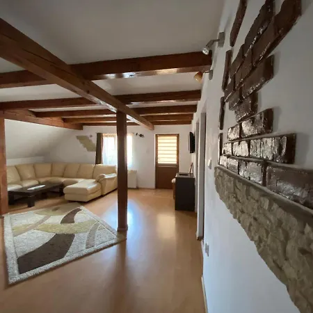 Casa Floare De Colt * Cîrţişoara